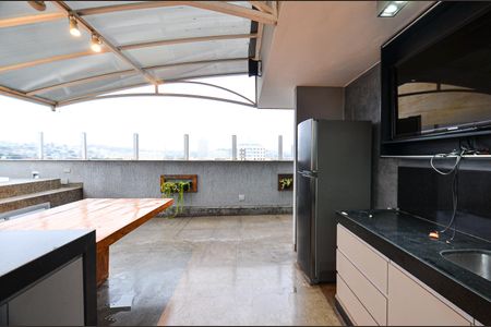 Apartamento à venda com 300m², 3 quartos e 3 vagasCobertura