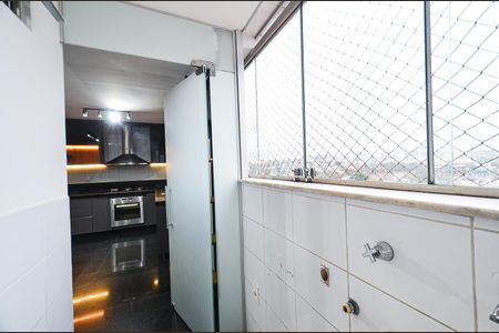 Apartamento à venda com 300m², 3 quartos e 3 vagasÁrea de Serviço