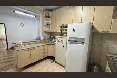 Casa à venda com 200m², 3 quartos e 4 vagas Casa à venda com 200m², 3 quartos e 4 vagasCozinha