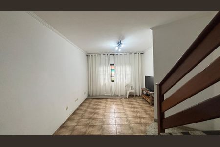 Casa à venda com 200m², 3 quartos e 4 vagas Casa à venda com 200m², 3 quartos e 4 vagasSala