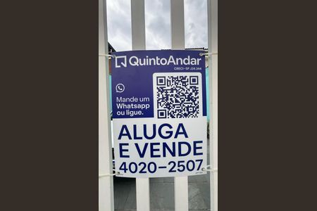 Casa à venda com 200m², 3 quartos e 4 vagas Casa à venda com 200m², 3 quartos e 4 vagasPlaca