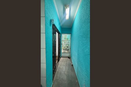 Casa à venda com 200m², 3 quartos e 4 vagas Casa à venda com 200m², 3 quartos e 4 vagasCorredor