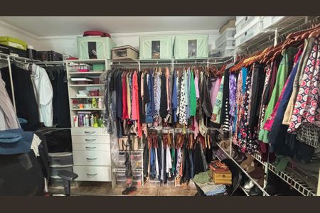 Casa à venda com 200m², 3 quartos e 4 vagas Casa à venda com 200m², 3 quartos e 4 vagasQuarto 2