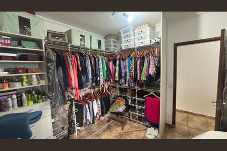 Casa à venda com 200m², 3 quartos e 4 vagas Casa à venda com 200m², 3 quartos e 4 vagasQuarto 2