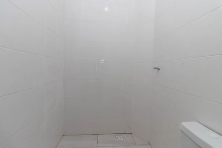 Banheiro Social de apartamento para alugar com 1 quarto, 49m² em Jardim Palmira, Guarulhos