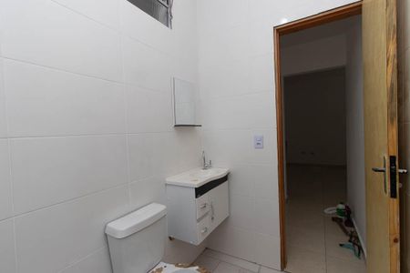 Banheiro Social de apartamento para alugar com 1 quarto, 49m² em Jardim Palmira, Guarulhos