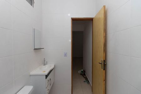 Banheiro Social de apartamento para alugar com 1 quarto, 49m² em Jardim Palmira, Guarulhos