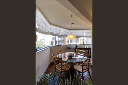 Sacada de apartamento à venda com 3 quartos, 89m² em Vila Andrade, São Paulo