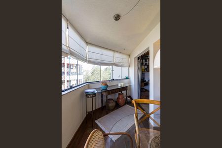 Apartamento à venda com 89m², 3 quartos e 2 vagas Apartamento à venda com 89m², 3 quartos e 2 vagasSacada