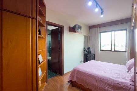 Apartamento à venda com 143m², 3 quartos e 2 vagasSuíte 1