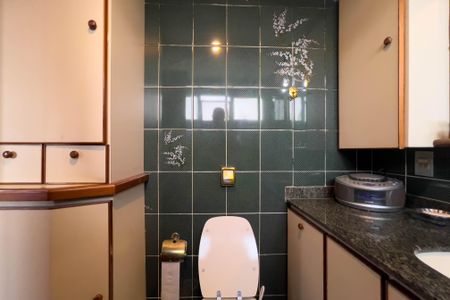 Apartamento à venda com 143m², 3 quartos e 2 vagasBanheiro da Suíte 1