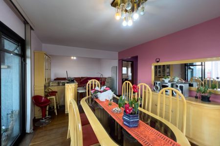 Apartamento à venda com 143m², 3 quartos e 2 vagasSala