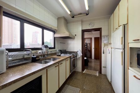 Apartamento à venda com 143m², 3 quartos e 2 vagasCozinha