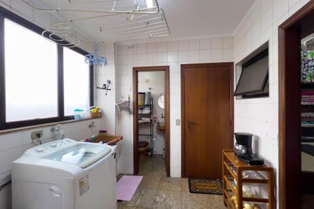 Apartamento à venda com 143m², 3 quartos e 2 vagasÁrea de Serviço