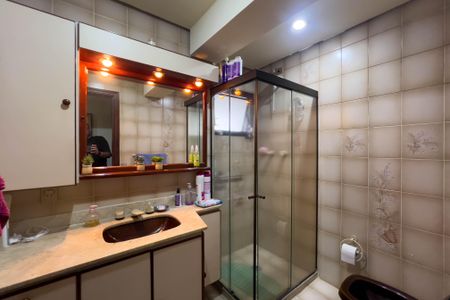 Apartamento à venda com 143m², 3 quartos e 2 vagasBanheiro