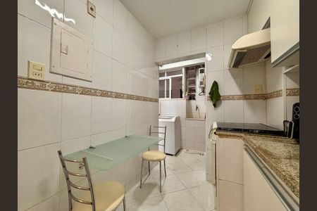 Apartamento à venda com 73m², 2 quartos e sem vagaCozinha