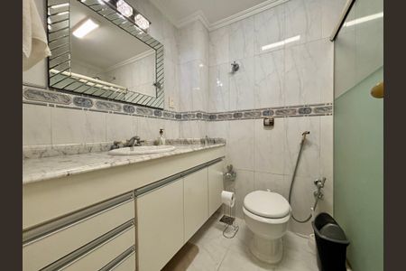 Apartamento à venda com 73m², 2 quartos e sem vagaBanheiro social