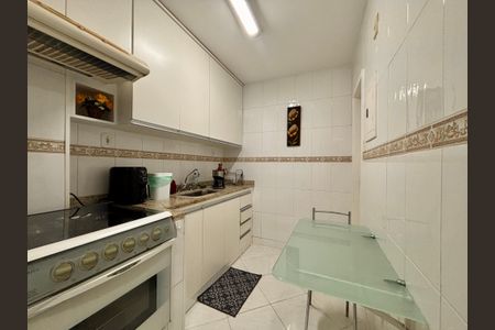 Apartamento à venda com 73m², 2 quartos e sem vagaCozinha