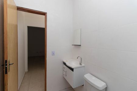 Banheiro de apartamento para alugar com 1 quarto, 49m² em Jardim Palmira, Guarulhos
