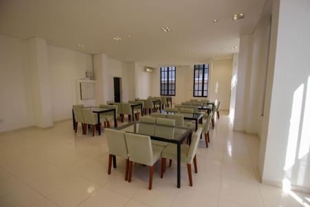 Apartamento para alugar com 60m², 2 quartos e 2 vagasÁrea comum - Salão de festas