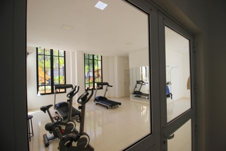 Apartamento para alugar com 60m², 2 quartos e 2 vagasÁrea comum - Academia