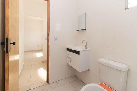 Banheiro de apartamento para alugar com 1 quarto, 50m² em Jardim Palmira, Guarulhos