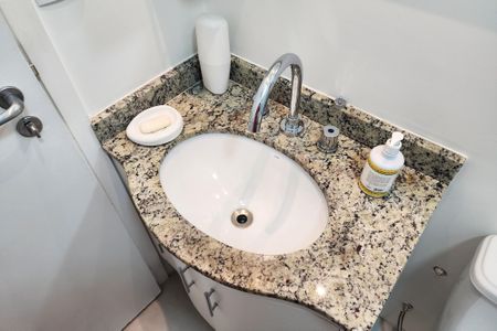 Apartamento à venda com 70m², 3 quartos e 2 vagasBanheiro Social 