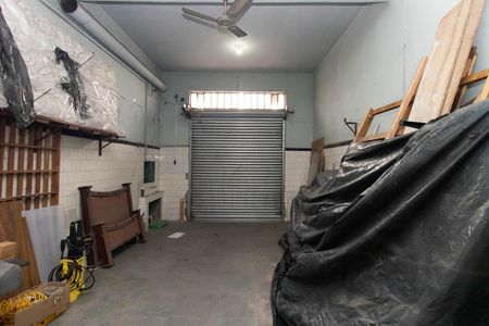 Casa à venda com 173m², 2 quartos e 1 vaga Casa à venda com 173m², 2 quartos e 1 vagaGaragem