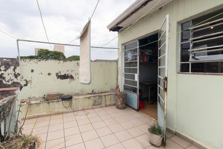 Casa à venda com 173m², 2 quartos e 1 vaga Casa à venda com 173m², 2 quartos e 1 vagaVaranda