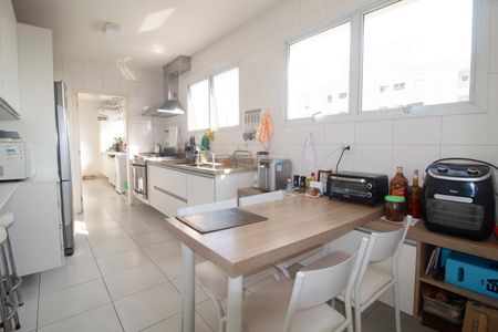 Apartamento à venda com 139m², 3 quartos e 3 vagasCozinha