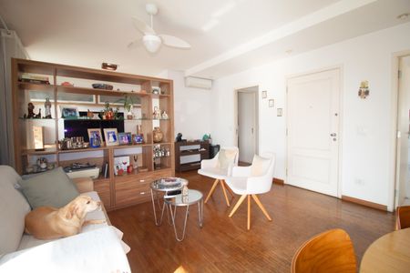 Apartamento à venda com 139m², 3 quartos e 3 vagasSala
