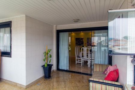 Apartamento à venda com 115m², 3 quartos e 3 vagasVaranda da Sala