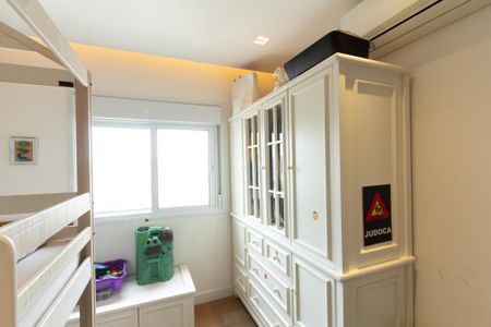 Apartamento à venda com 120m², 4 quartos e 3 vagasQuarto 2