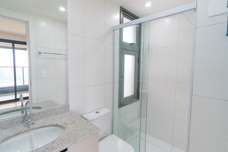 Banheiro de kitnet/studio para alugar com 1 quarto, 25m² em Vila Clementino, São Paulo
