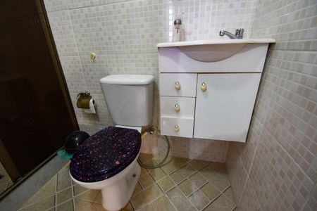 Casa de condomínio à venda com 100m², 3 quartos e 1 vagaBanheiro da Suíte