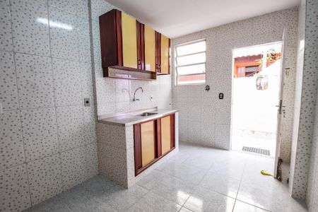 Casa de condomínio à venda com 100m², 3 quartos e 1 vagaCozinha