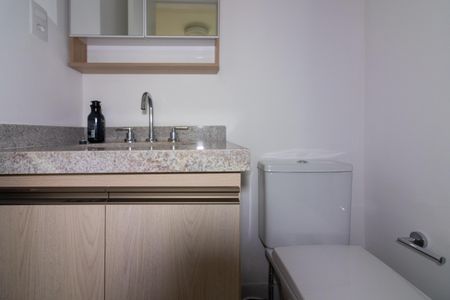 Apartamento à venda com 38m², 1 quarto e sem vaga Apartamento à venda com 38m², 1 quarto e sem vagaBanheiro da Suíte