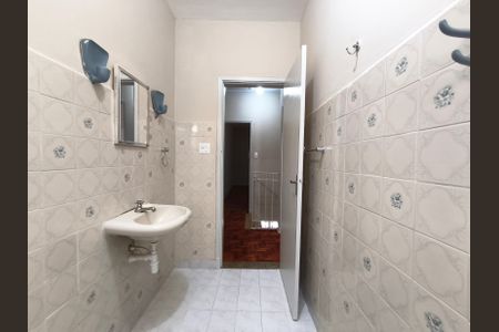 Casa à venda com 105m², 2 quartos e 2 vagasBanheiro