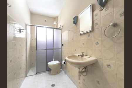 Casa à venda com 105m², 2 quartos e 2 vagasBanheiro