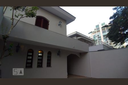 Casa à venda com 180m², 5 quartos e 5 vagasÁrea Externa