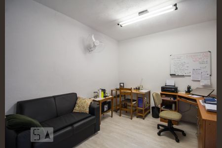 Casa à venda com 180m², 5 quartos e 5 vagasEscritório