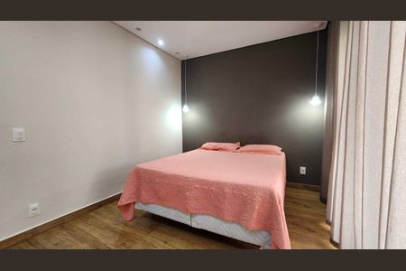 Casa para alugar com 384m², 4 quartos e 4 vagas Casa para alugar com 384m², 4 quartos e 4 vagasSuíte