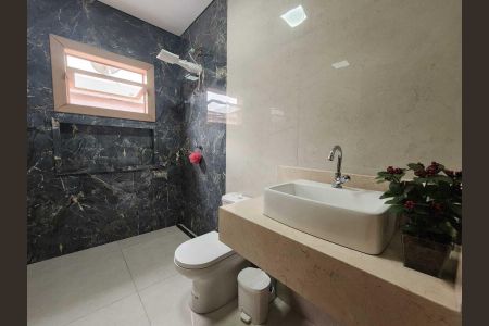 Casa para alugar com 384m², 4 quartos e 4 vagas Casa para alugar com 384m², 4 quartos e 4 vagasBanheiro Suíte