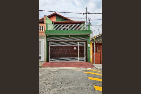 Casa para alugar com 200m², 3 quartos e 2 vagasFachada