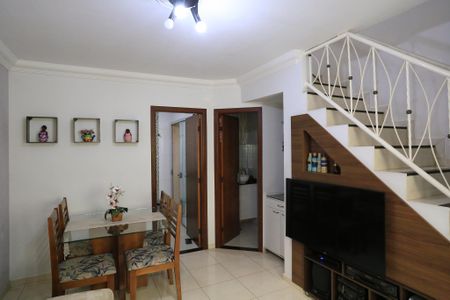 Sala de casa à venda com 2 quartos, 62m² em Fernão Dias, Belo Horizonte