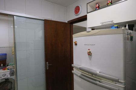 Cozinha de casa à venda com 2 quartos, 62m² em Fernão Dias, Belo Horizonte