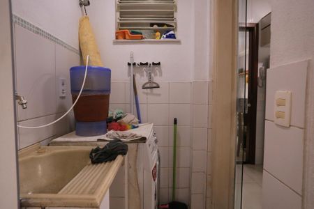 Casa à venda com 62m², 2 quartos e 1 vaga Casa à venda com 62m², 2 quartos e 1 vagaChurrasqueira e Área de Serviço