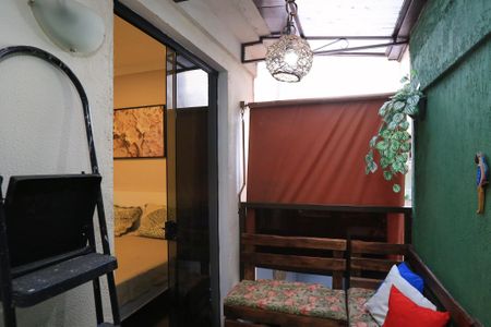 Casa à venda com 62m², 2 quartos e 1 vaga Casa à venda com 62m², 2 quartos e 1 vagaVaranda do Quarto