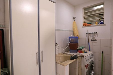 Churrasqueira e Área de Serviço de casa à venda com 2 quartos, 62m² em Fernão Dias, Belo Horizonte