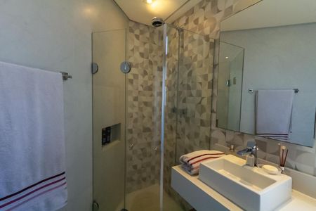 Apartamento à venda com 138m², 6 quartos e 2 vagasBanheiro da Suíte 3